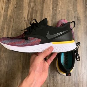 Men’s Nike Epic react flyknit size 10 multicolor